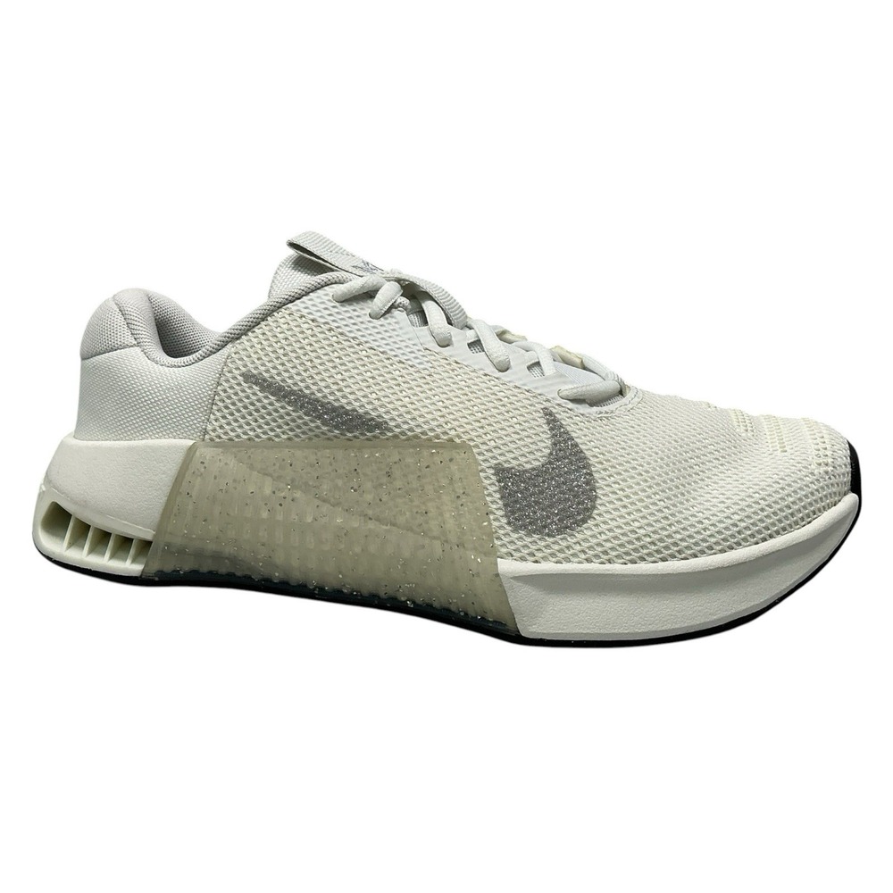 Nike Metcon 9 Premium Summit White/Metallic Silver FQ7217-101 Women Sz 8 No Box